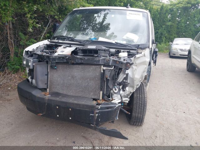 1GCWGAFP6K1170067 Chevrolet Express 2500 Work Van