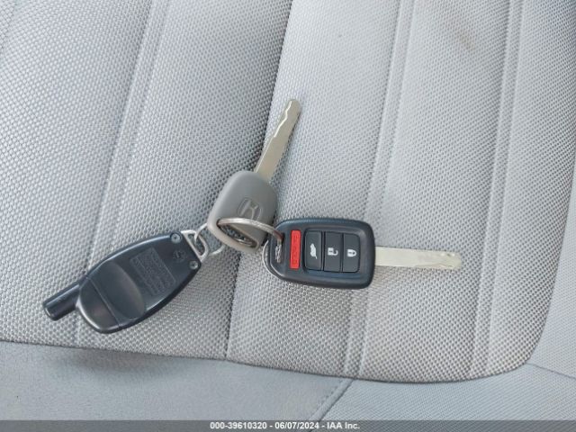 5J6RW6H34HL007805 Honda CR-V LX