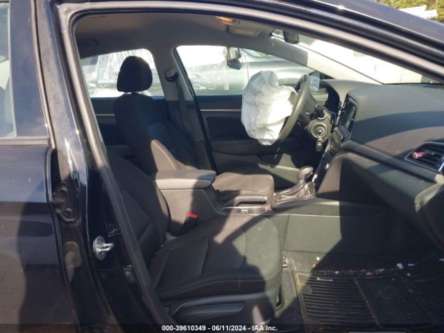 5NPD84LF9JH231453 Hyundai ELANTRA SEL
