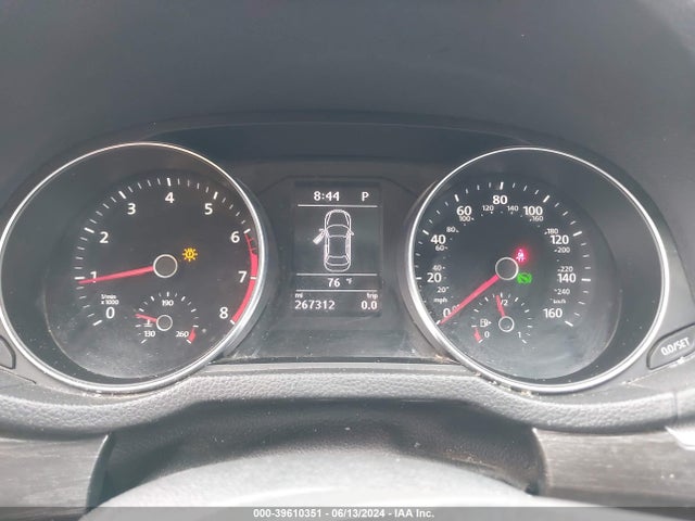 1VWBT7A39GC022067 Volkswagen Passat 1.8t Se