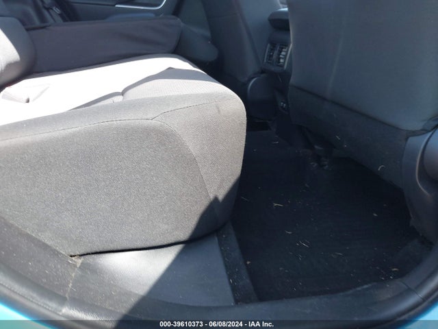 Toyota Rav4 Xle 2019 JTMW1RFV4KD012405 Image 8