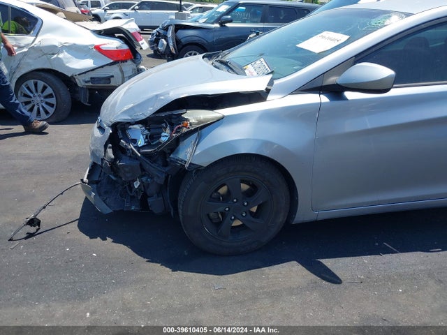 Hyundai ELANTRA SE 2015 5NPDH4AE3FH558965 Image 12