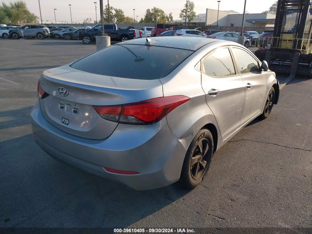 Hyundai ELANTRA SE 2015 5NPDH4AE3FH558965 Image 4