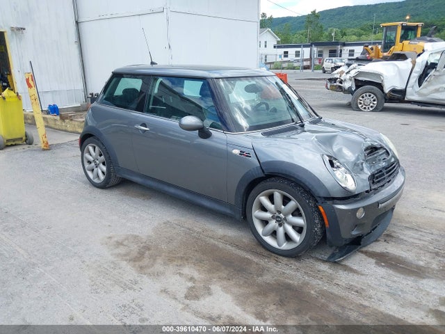 2006 MINI COOPER S WMWRE33556TJ37036 Photo 0