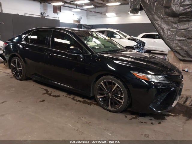 Toyota CAMRY XSE 2018 4T1B61HK9JU525423 main image