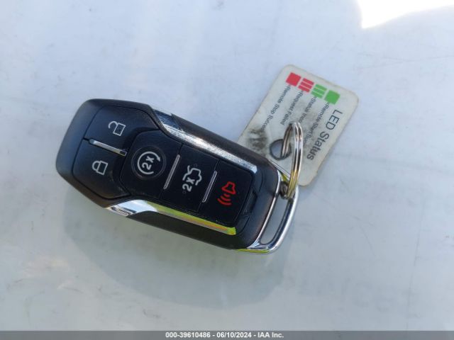 2LMTJ8KR0GBL37751 Lincoln Mkx Select