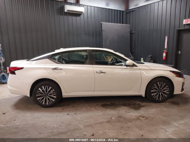 1N4BL4DW7RN304342 Nissan Altima Sv Intelligent Awd