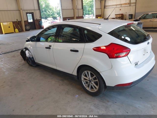 Ford FOCUS SE 2015 1FADP3K28FL312769 Image 3