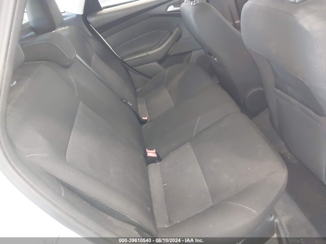 Ford FOCUS SE 2015 1FADP3K28FL312769 Image 8