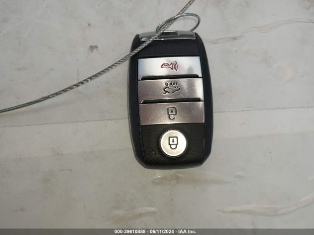 5XXGT4L38LG440165 KIA Optima Se