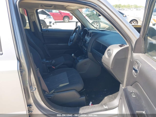 1C4NJPBA5GD688324 Jeep Patriot Sport
