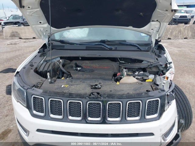 3C4NJCCBXJT502892 Jeep Compass Limited Fwd