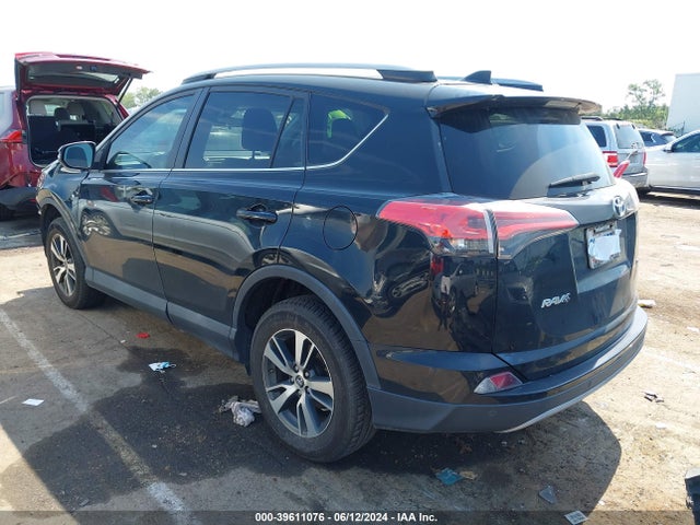 Toyota Rav4 Xle 2017 2T3WFREV8HW400090 Image 3