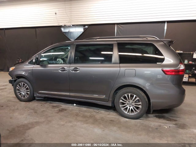 Toyota Sienna Xle 8 Passenger 2018 5TDYZ3DC0JS931370 Image 14
