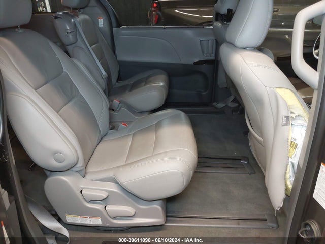 Toyota Sienna Xle 8 Passenger 2018 5TDYZ3DC0JS931370 Image 8