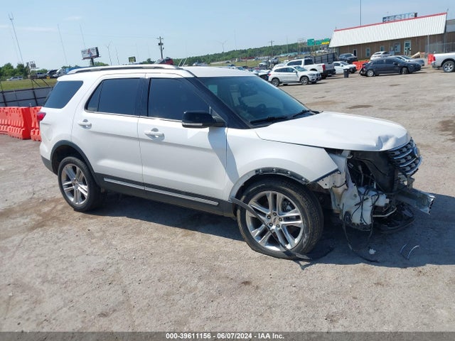 Ford EXPLORER XLT 2017 1FM5K8D88HGE37399 Image 1