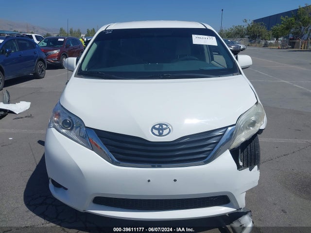 39611177 :رقم المزاد ، 5TDKA3DC1CS014910 vin ، 2012 Toyota Sienna Le 8 Passenger مزاد بيع