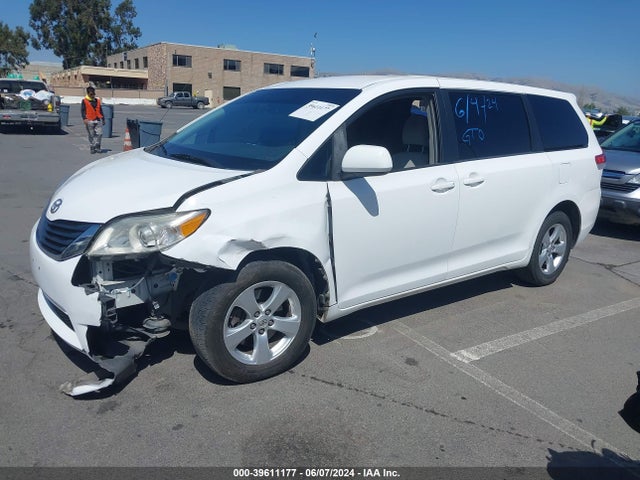 39611177 :رقم المزاد ، 5TDKA3DC1CS014910 vin ، 2012 Toyota Sienna Le 8 Passenger مزاد بيع
