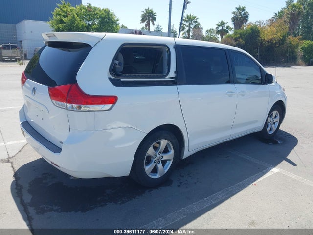 39611177 :رقم المزاد ، 5TDKA3DC1CS014910 vin ، 2012 Toyota Sienna Le 8 Passenger مزاد بيع