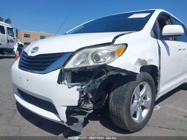 39611177 :رقم المزاد ، 5TDKA3DC1CS014910 vin ، 2012 Toyota Sienna Le 8 Passenger مزاد بيع