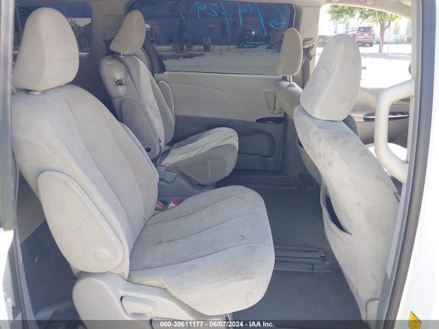 39611177 :رقم المزاد ، 5TDKA3DC1CS014910 vin ، 2012 Toyota Sienna Le 8 Passenger مزاد بيع