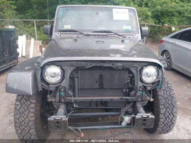 1C4HJWEG5JL927018 Jeep Wrangler Jk Unlimited Sahara 4x4