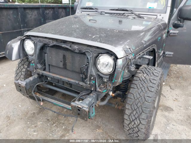 1C4HJWEG5JL927018 Jeep Wrangler Jk Unlimited Sahara 4x4