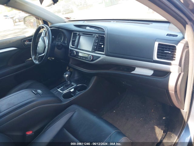 Toyota Highlander Xle 2018 5TDJZRFH2JS860461 Image 5