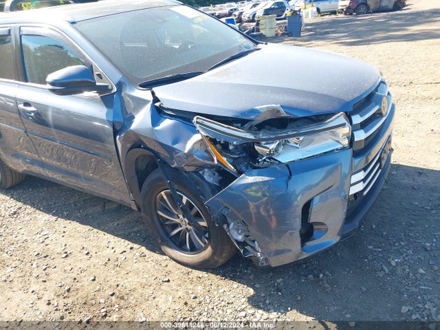 Toyota Highlander Xle 2018 5TDJZRFH2JS860461 Image 6