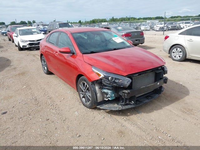 2022 3KPF24AD8NE453360 main image