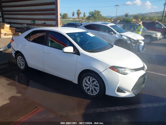 Toyota COROLLA LE 2019 5YFBURHE7KP901439 zdjęcie główne