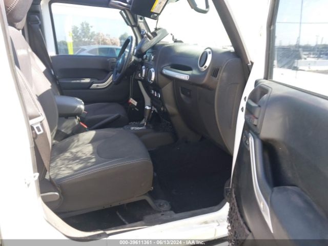 1C4HJWEG2FL541731 Jeep Wrangler Unlimited Sahara