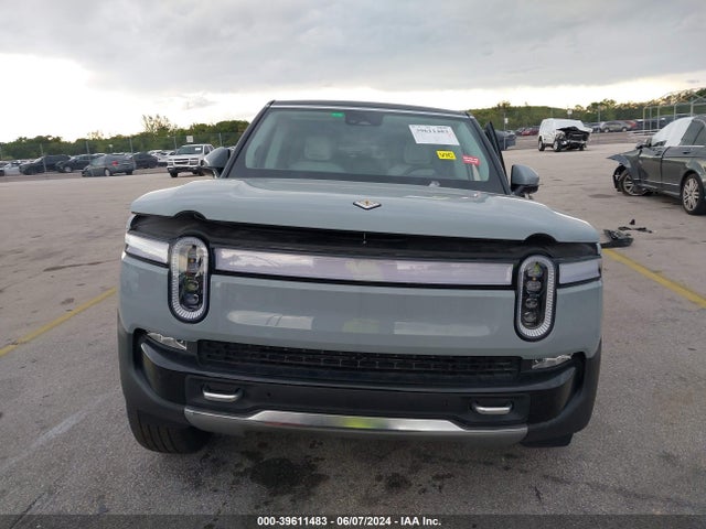 Rivian R1s Launch Edition 2023 7PDSGABL8PN006734 Image 13
