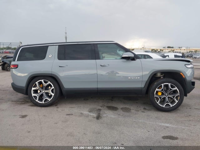 Rivian R1s Launch Edition 2023 7PDSGABL8PN006734 Image 14