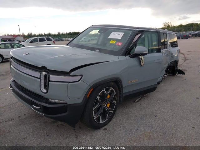 Rivian R1s Launch Edition 2023 7PDSGABL8PN006734 Image 2