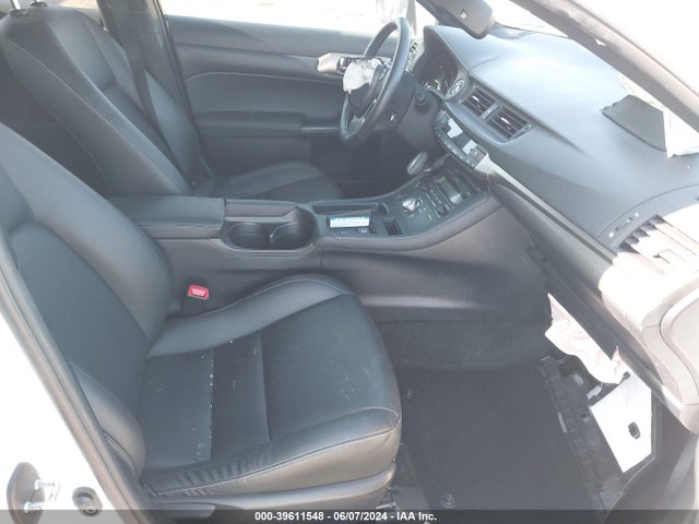 JTHKD5BH2E2196269 Lexus CT 200H