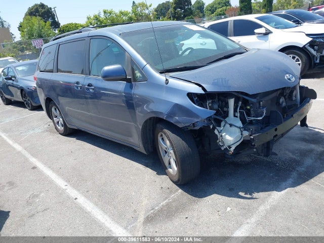 Toyota Sienna Le V6 8 Passenger 2014 5TDKK3DC1ES498612 main image