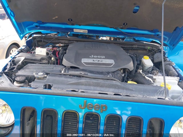 1C4BJWEG3EL168283 Jeep Wrangler Unlimited Polar Edition