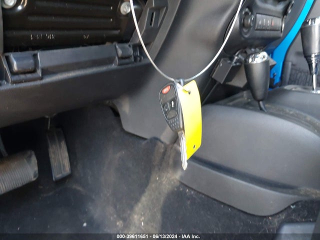 1C4BJWEG3EL168283 Jeep Wrangler Unlimited Polar Edition