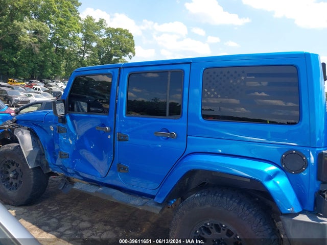 1C4BJWEG3EL168283 Jeep Wrangler Unlimited Polar Edition