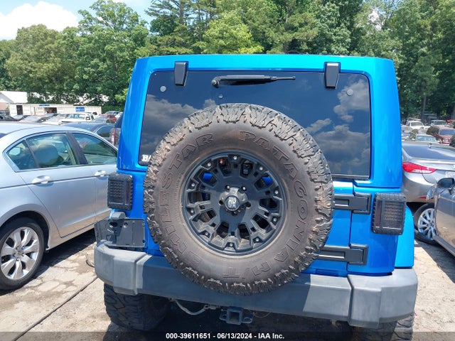 1C4BJWEG3EL168283 Jeep Wrangler Unlimited Polar Edition