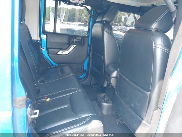 1C4BJWEG3EL168283 Jeep Wrangler Unlimited Polar Edition