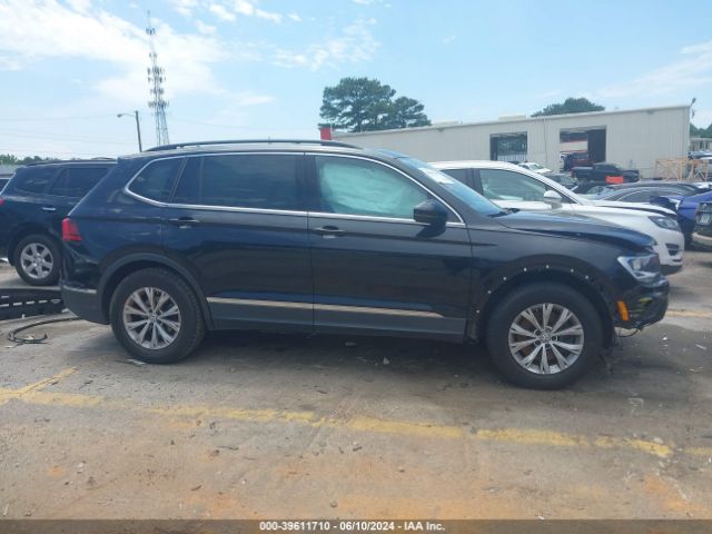 3VV3B7AX9JM020758 Volkswagen Tiguan 2.0t Se/2.0t Sel