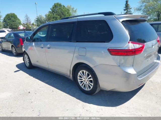5TDYZ3DCXHS772710 Toyota Sienna Xle Premium 8 Passenger