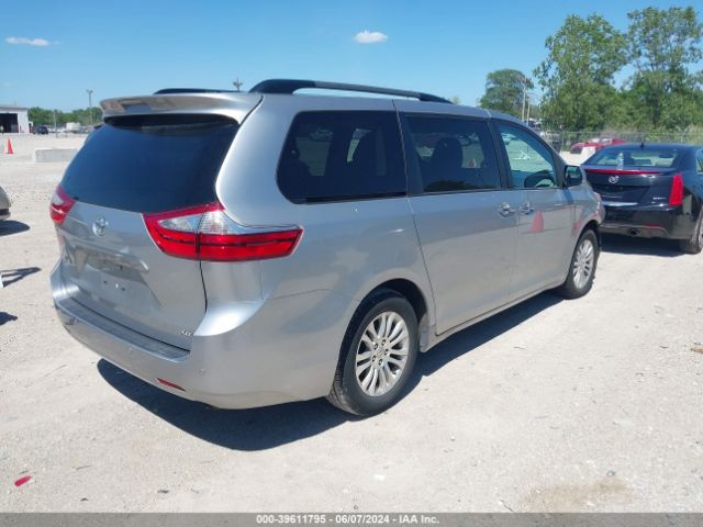 5TDYZ3DCXHS772710 Toyota Sienna Xle Premium 8 Passenger