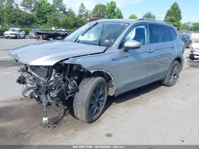 3VV3B7AX6NM016088 Volkswagen Tiguan 2.0t Se