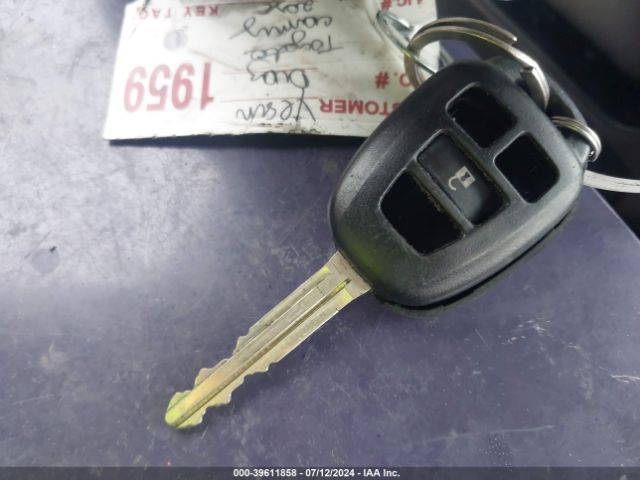 4T1BF1FK3GU120864 Toyota CAMRY SE