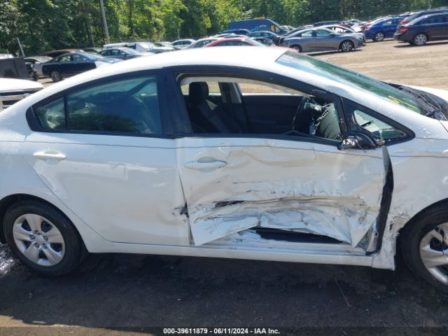 3KPFK4A75HE037541 KIA FORTE LX