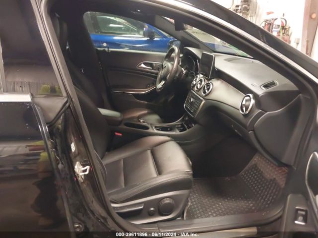 WDDSJ4GBXGN339081 Mercedes-Benz CLA 250 4MATIC