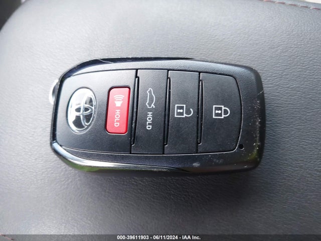 Toyota COROLLA SE 2024 5YFS4MCE3RP183845 Image 11